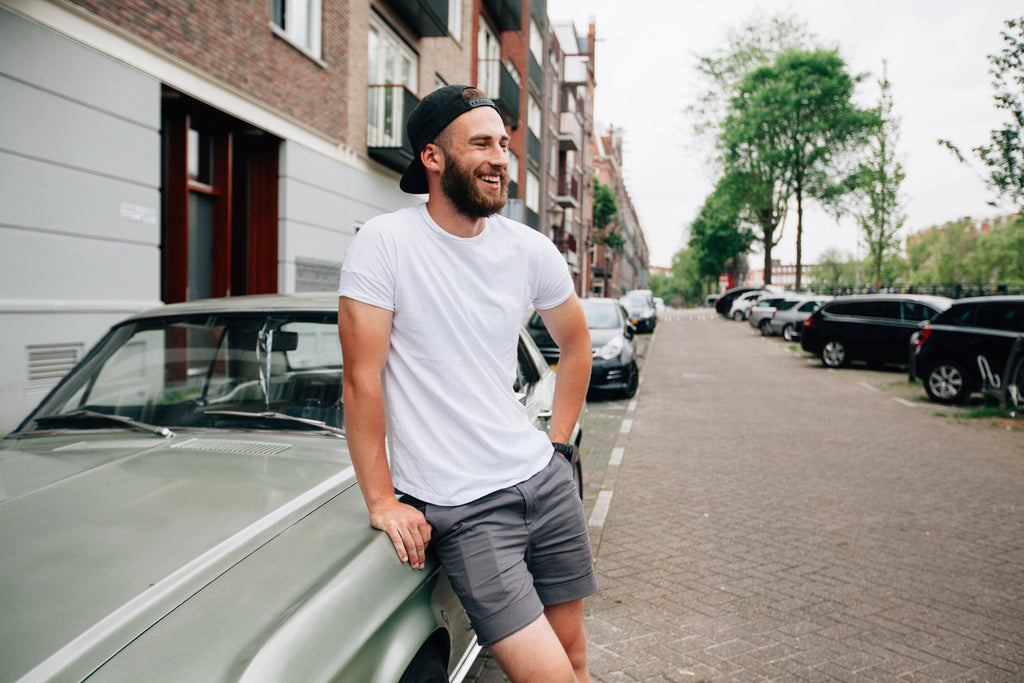 The Real Man’s Guide on the Right Way to Wear a T-Shirt