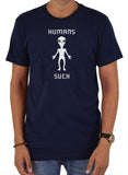 Los humanos chupan la camiseta