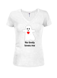 No body loves me Juniors V Neck T-Shirt