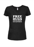 Free Hugs - Just Kidding Stay Away From Me T-shirt col en V pour juniors