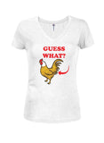 Guess What Chicken Butt - Camiseta con cuello en V para jóvenes