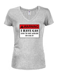 Attention, j'ai du gaz et je n'ai pas peur de l'utiliser T-shirt col en V junior