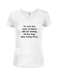 C'est beaucoup moins de travail à blâmer QA Juniors T-shirt col en V