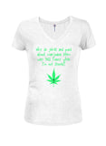 Les blagues et les jeux de mots sur la marijuana semblent moins drôles T-shirt col en V junior
