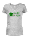 Kiss Me I'm Irish T-shirt col en V pour junior