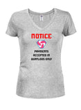 AVISO: SE ACEPTAN PAGOS SOLO EN QUATLOOS Camiseta con cuello en V para jóvenes
