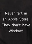 Nunca te tires un pedo con una camiseta de Apple Store