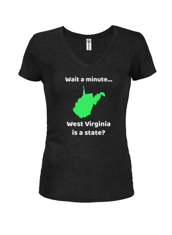 Espere un minuto... ¿Virginia Occidental es un estado? Camiseta con cuello en V para jóvenes