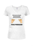 Qui aime les pronoms neutres ? CETTE PERSONNE! T-shirt col V junior