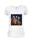 Camiseta con cuello en V para jóvenes con diseño de oso de luna llena